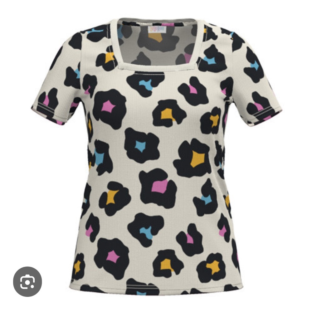 LulaRoe Martha Leopard Print Women's Top- Size Large